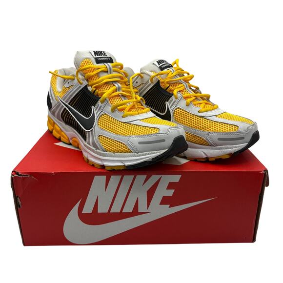 NIKE Zoom Vomero 5 Photon Dust University Gold Black Yellow Sz 11.5 main image 10